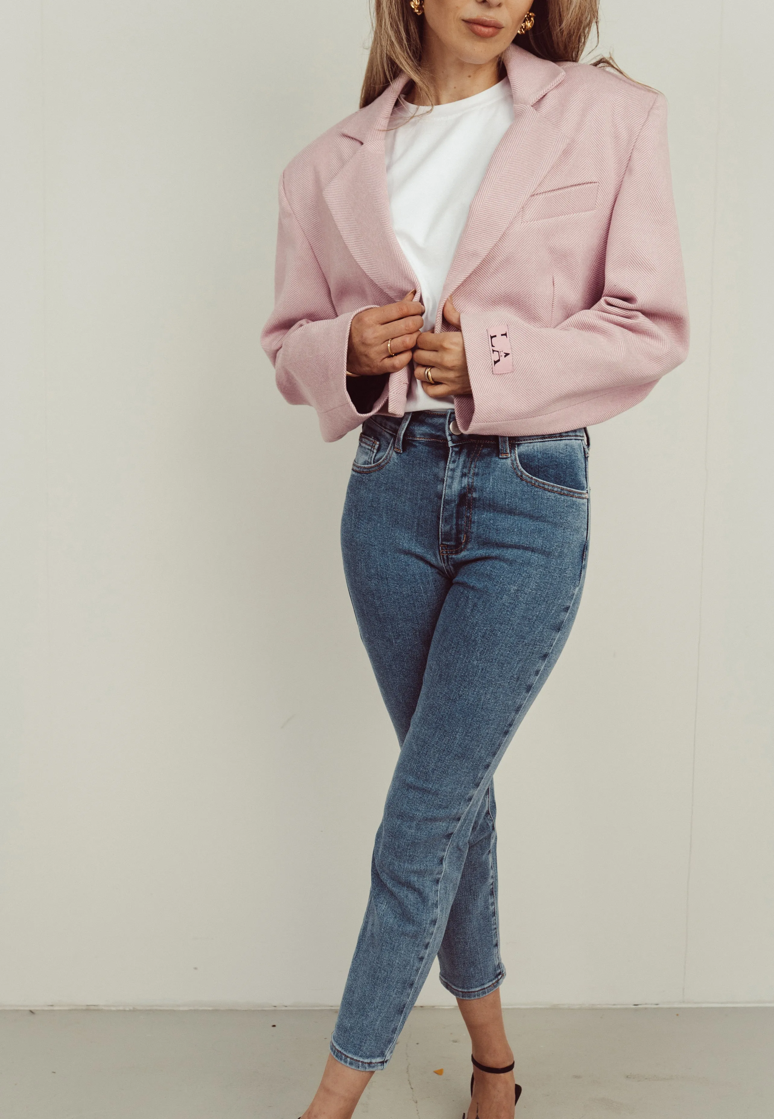 SALE - NOELLE Cropped Oversized Blazer in Light Pink