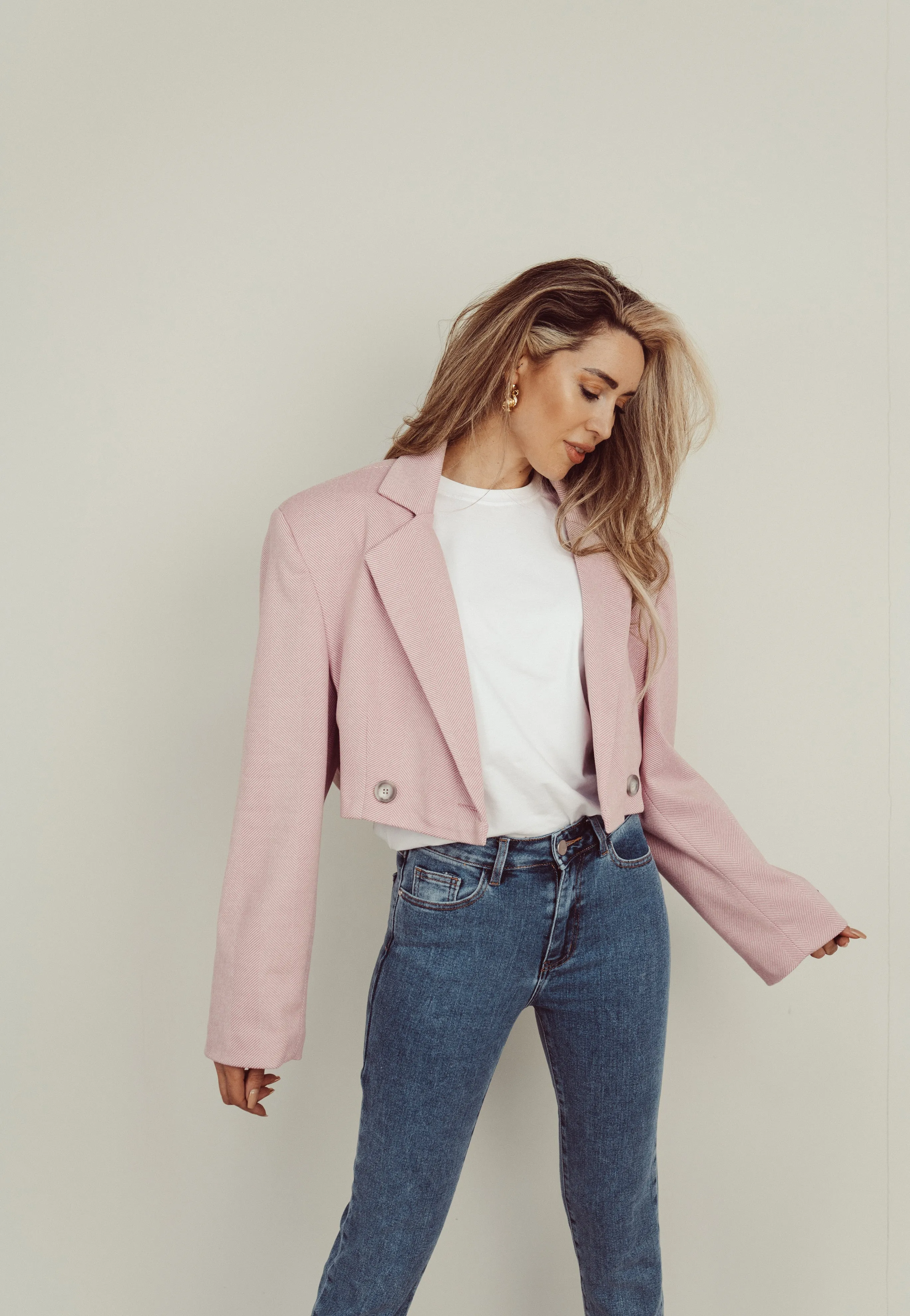 SALE - NOELLE Cropped Oversized Blazer in Light Pink